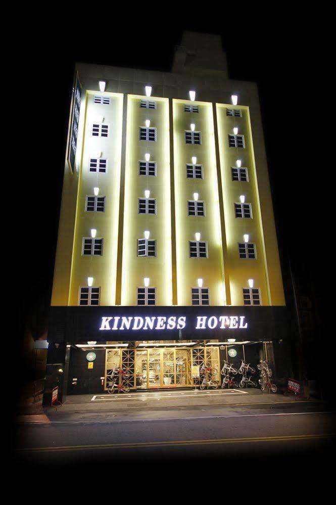 Kindness Hotel - Tainan Chihkan Tower Exterior foto